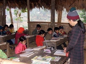 Bà cụ 70 tuổi tài trợ 300 triệu đồng xây trường học