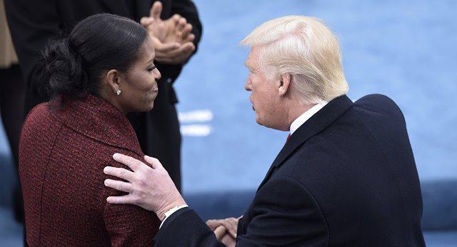 Bà Michelle lần đầu gay gắt với chính sách của chính quyền Trump sau khi rời Nhà Trắng