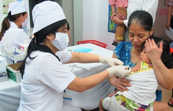 Bạch hầu, ho gà, sởi, viêm não Nhật Bản… có nguy cơ bùng phát
