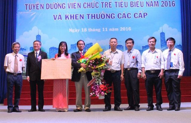 Tuyên dương nhiều giảng viên, viên chức trẻ