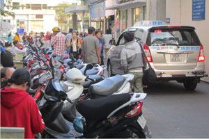 Bãi giữ xe bệnh viện: Nguyên nhân gây mất ATGT