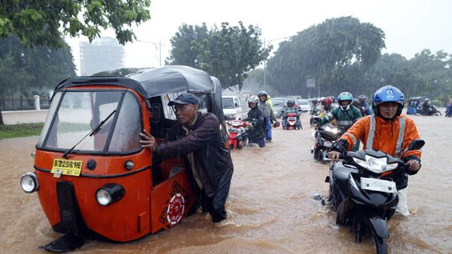 Bài toán khó khi đô thị sắp chết chìm