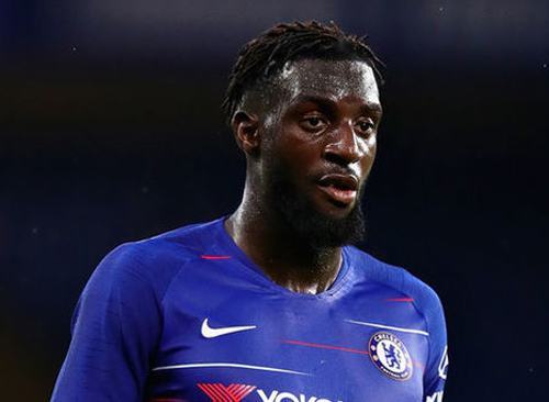 Bakayoko tới Italia, chuẩn bị ra mắt màu áo mới