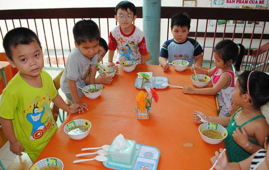 PGS.TS Phạm Khánh Phong Lan: đồng hành cùng nhà trường ngăn chặn thực phẩm bẩn