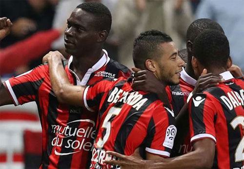 balotelli-hua-lai-may-bay-truc-thang-neu-nice-vo-dich-phap