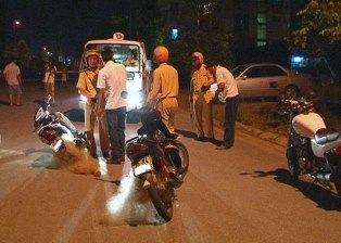 Bắn bùi nhùi bắt xe lạng lách