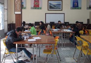 Bạn đọc chờ… thư viện