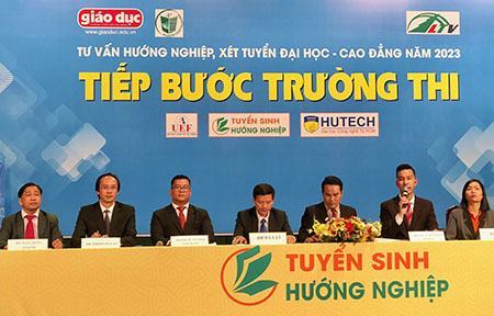 “Tiếp bước trường thi” đến với học sinh 30 tỉnh thành