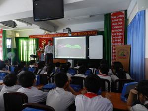 Bảng, bút tương tác: Công cụ hỗ trợ đắc lực cho dạy – học