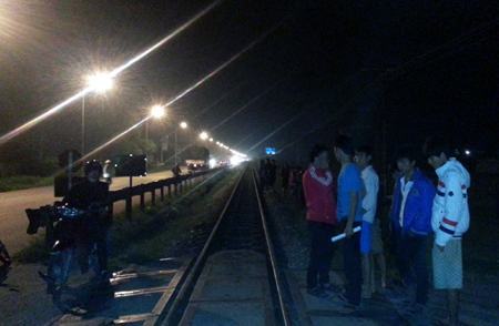 Đoạn đường trước cổng trường CĐGTV Miền Trung vẫn chưa c&oacute; r&agrave;o chắn n&ecirc;n rất nguy hiểm