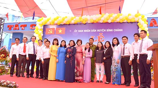 Trưởng Ban tuyên giáo thành ủy Thân Thị Thư dự lễ khánh thành và khai giảng năm học mới