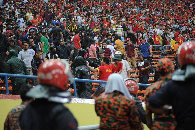 Báo chí Malaysia “lên án” CĐV đội nhà