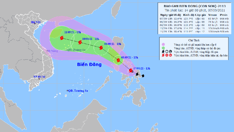 Bão Conson giật cấp 11 đang hướng vào Biển Đông
