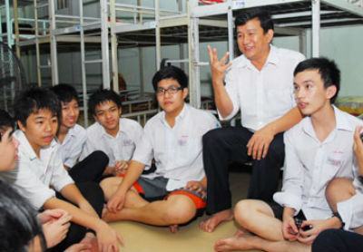 Báo động học sinh cho vay lấy lãi