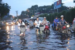 Bao giờ đường hết ngập?