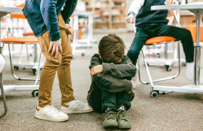 Bạo lực học đường vượt ra ngoài nhà trường, gia đình