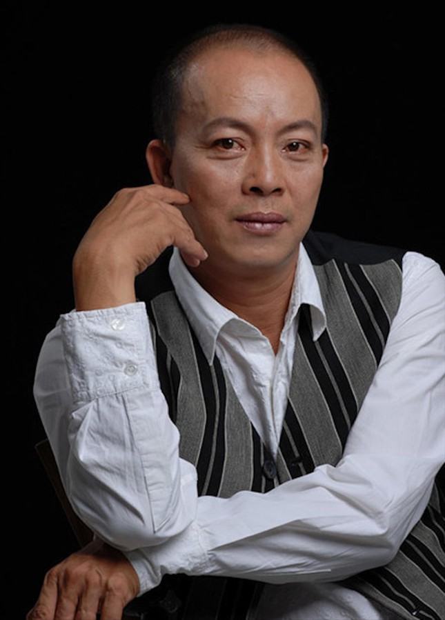 Bão mạng thổi bay nghệ sỹ