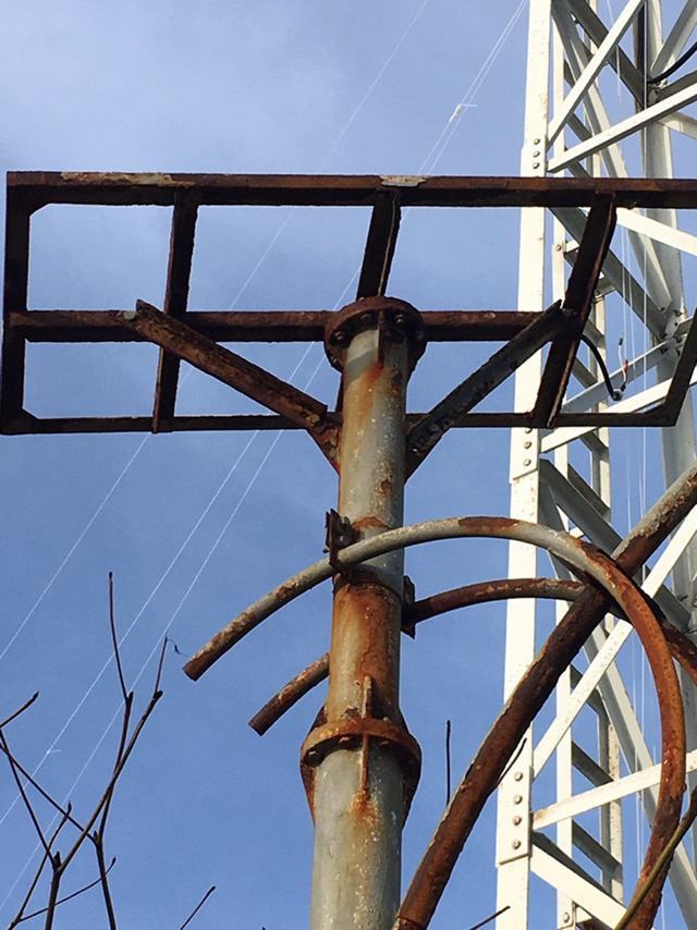 Bão quét Trường Sa, giàn pin mặt trời bị gió cuốn mất - Ảnh 4.