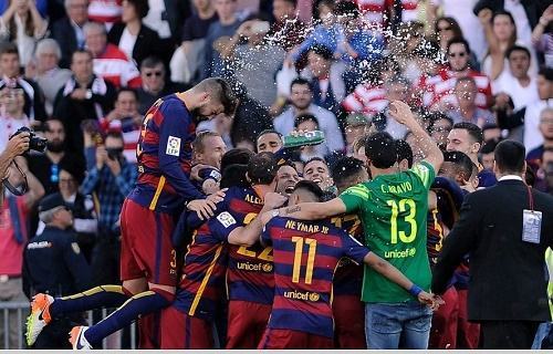 Barca lại vô địch: Nỗi hổ thẹn của ông trùm Perez
