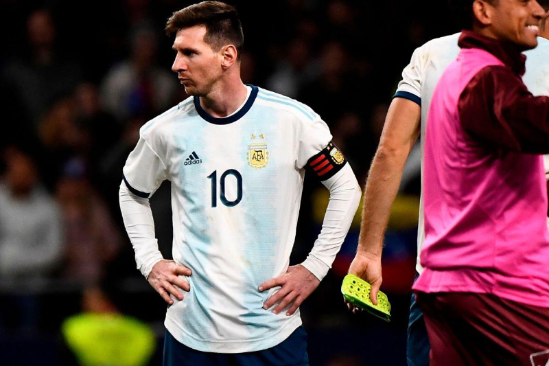 Barca nhận hung tin về Messi từ ĐT Argentina