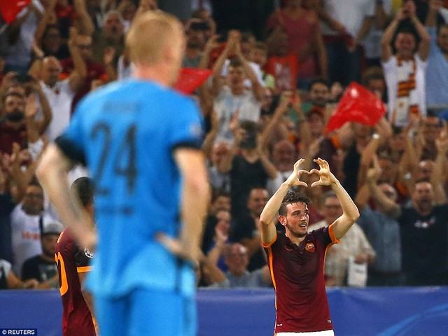 Florenzi gỡ hòa 1-1 cho AS Roma với cú lốp bóng tuyệt đẹp