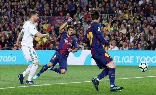 Barca và Real bất phân thắng bại trên sân Nou Camp