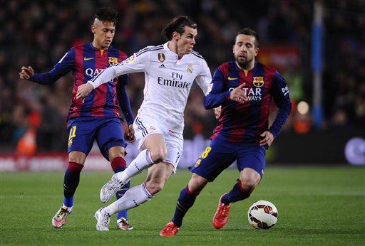 00h15 ngày 22/11, sân Bernabeu, Real Madrid – Barcelona: Khúc cua định mệnh