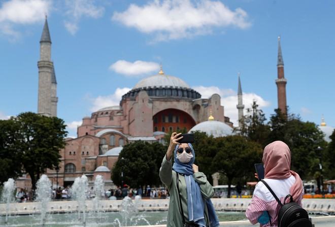 Bất hòa mới khi viện bảo tàng Hagia Sophia thành nhà thờ Hồi giáo