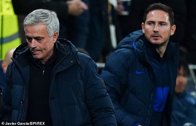 ‘Bật’ lại thầy Mou, Lampard bảo vệ thành quả của mình