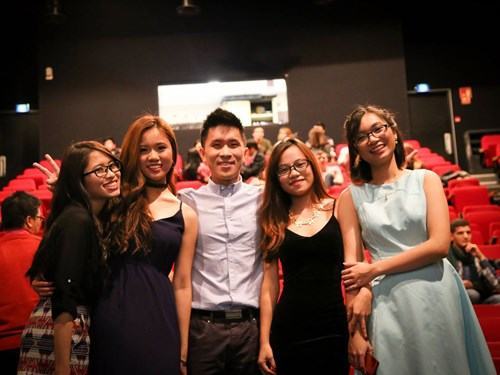 Bất ngờ giọng hát của chàng du học sinh đẹp trai - ảnh 1