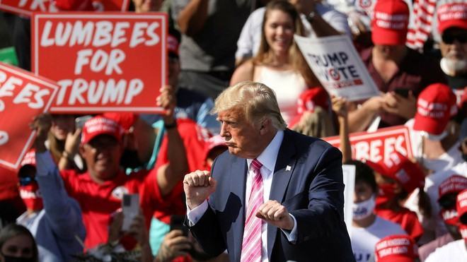 Bầu cử chưa kết thúc, Tổng thống Trump đối diện 2 vụ kiện