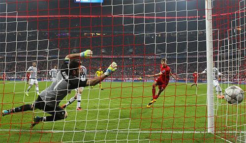 Bayern 4-2 Juventus: Ngược dòng ngoạn mục, vào tứ kết
