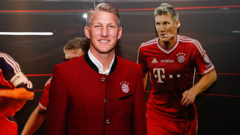 Bayern tôn vinh Schweinsteiger là huyền thoại CLB