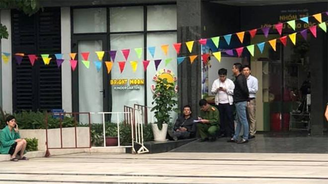 Bé gái 11 tuổi tử vong khi rơi từ tầng 39 chung cư tại Hà Nội