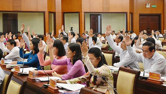 Bế mạc kỳ họp thứ 7, HĐND TP.HCM khóa IX: “Chốt” các phương án thí điểm