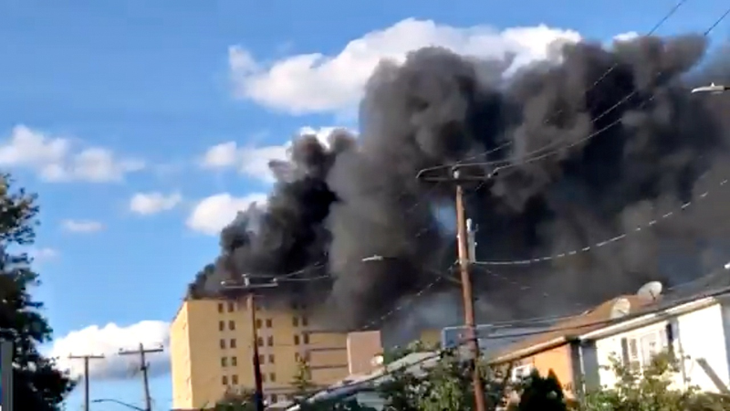 Bệnh viện tại New York cháy lớn, sơ tán khẩn khoa cấp cứu