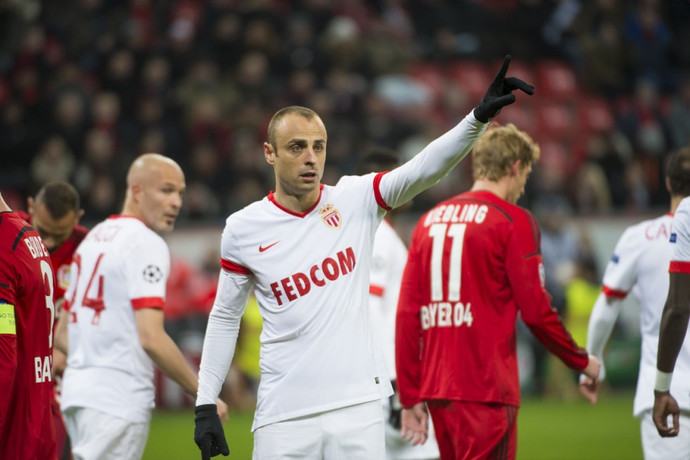 Berbatov chính thức rời Monaco, khoác áo tân binh EPL