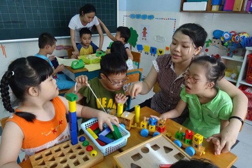 Điều chỉnh mức trợ cấp giáo viên dạy học sinh khuyết tật