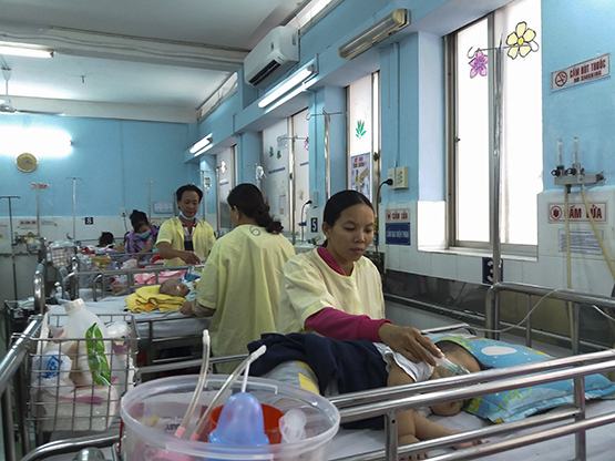 Quỹ BHYT được siết chặt trước thực trạng vượt toán