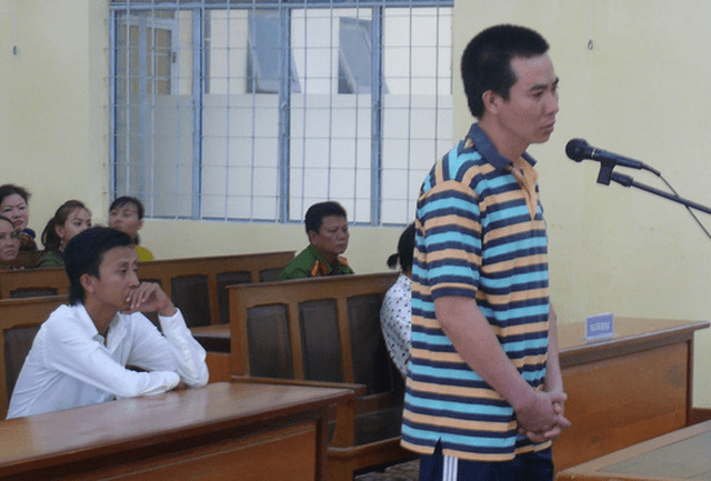 Nghi án chồng đốt vợ bằng xăng