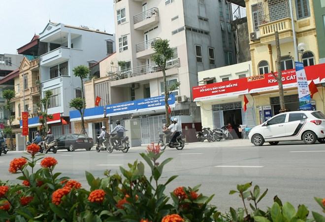 Bị chê dập khuôn, Hà Nội sẽ xem xét lại biển hiệu đường Lê Trọng Tấn