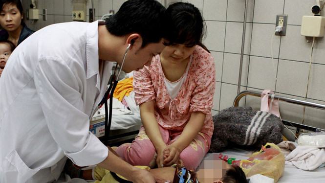 Biến chứng thần kinh do bù oresol không đúng cách