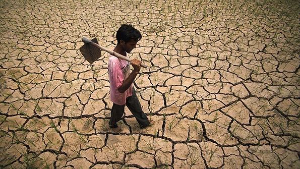 Bien doi khi hau day them 120 trieu nguoi den canh ngheo doi vao nam 2030