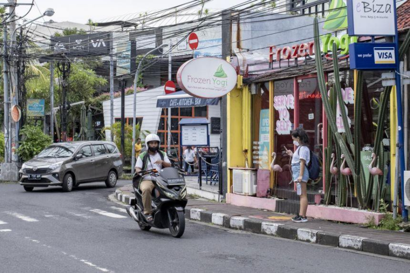 Biến thể phụ của Delta làm tăng số ca COVID-19 ở nhiều thành phố Indonesia