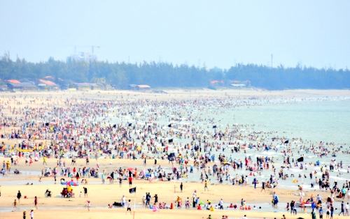 Bien Vung Tau dong nghet, khach san tang gia gap doi