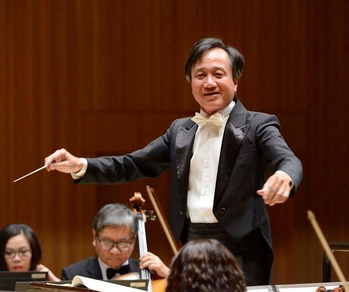 Biểu diễn nghệ thuật Việt Nam non nước ngàn dặm