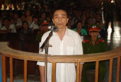 Bình Định: Kẻ chém vợ dã man lĩnh án tù chung thân