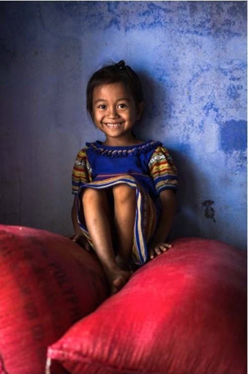 Bộ ảnh các dân tộc Việt Nam được khen tuyệt đẹp trên báo Tây - ảnh 1