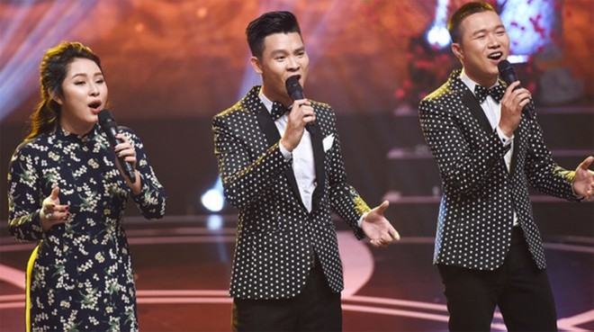 Ly rượu mừng được biểu diễn trong chương trình Giai điệu tự hào ///  Ảnh: BTC cung cấp