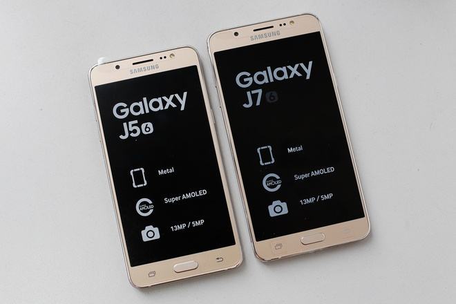 Bộ đôi Galaxy J5 - J7 2016 giá từ 5,5 triệu đồng